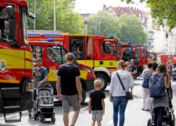 Besuchermagnet Jena Feierte Seine Feuerwehr Und Rettungskraefte 01